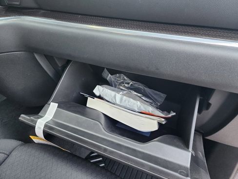 Used 2022 Chevrolet Silverado 1500 RST w/ Z71 Off-Road Package image 42