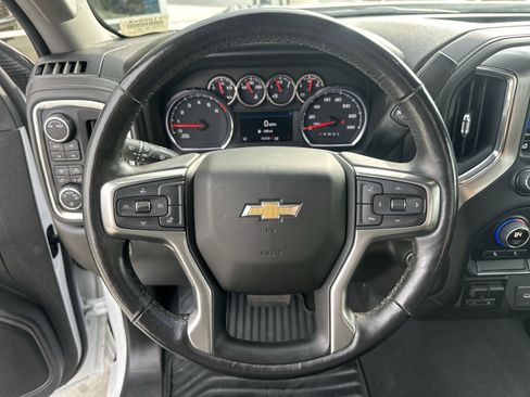 Used 2022 Chevrolet Silverado 2500 LT w/ Convenience Package image 19