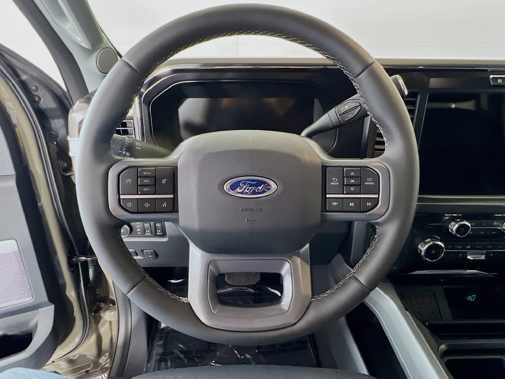 New 2026 Ford F350 Lariat w/ FX4 Off-Road Package AWD/4WD image 8