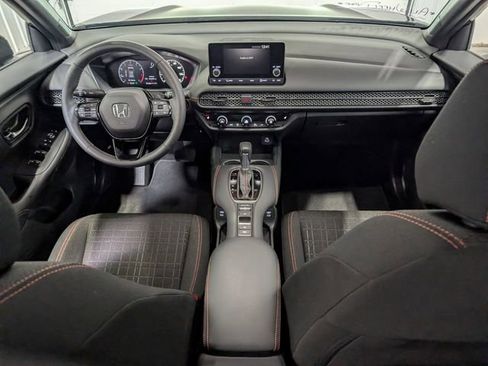 Used 2025 Honda HR-V Sport image 10