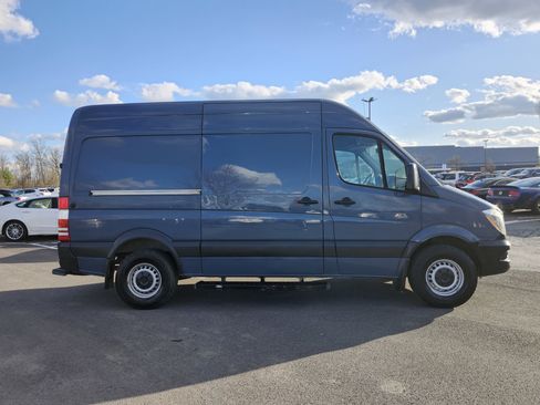 Used 2018 Mercedes-Benz Sprinter 2500 image 15