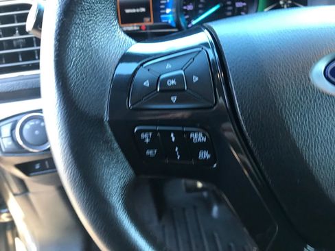 Used 2018 Ford Explorer XLT w/ Equipment Group 202A image 16