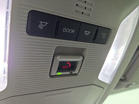 Used 2025 Toyota RAV4 XLE image 26