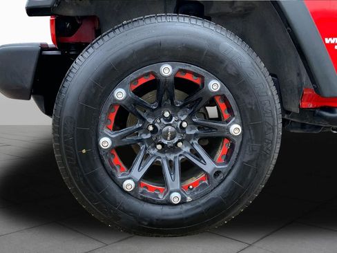 Used 2010 Jeep Wrangler Unlimited Rubicon w/ Trailer Tow Group AWD/4WD image 10