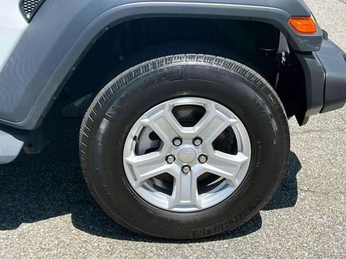 Used 2023 Jeep Wrangler Unlimited Sport AWD/4WD image 13
