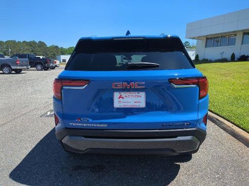 New 2025 GMC Terrain Elevation w/ Elevation Premium Package image 3