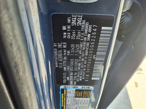 Used 2025 Kia Telluride S FWD image 41