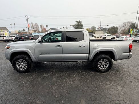 Used 2019 Toyota Tacoma SR5 image 8