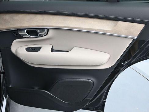 New 2026 Volvo XC90 B6 Plus AWD/4WD image 15