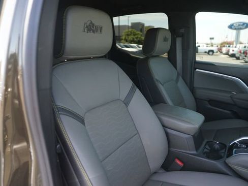 Used 2025 Chevrolet Colorado ZR2 w/ ZR2 Bison Edition AWD/4WD image 19