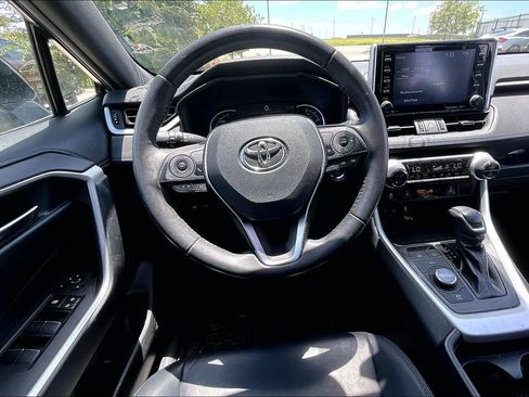 Used 2020 Toyota RAV4 XSE w/ XSE Grade Weather Package AWD/4WD image 6