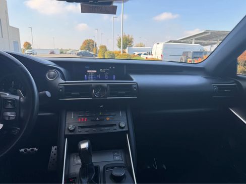 Used 2020 Lexus IS 350 F Sport image 12