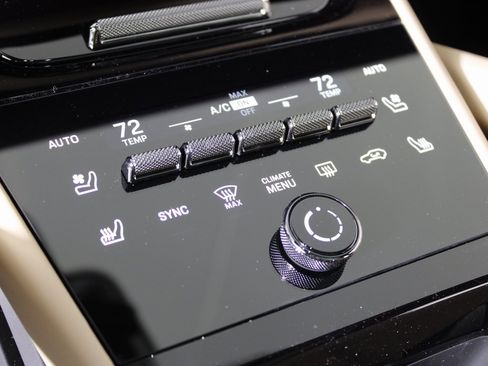 New 2026 Porsche Cayenne Coupe image 32