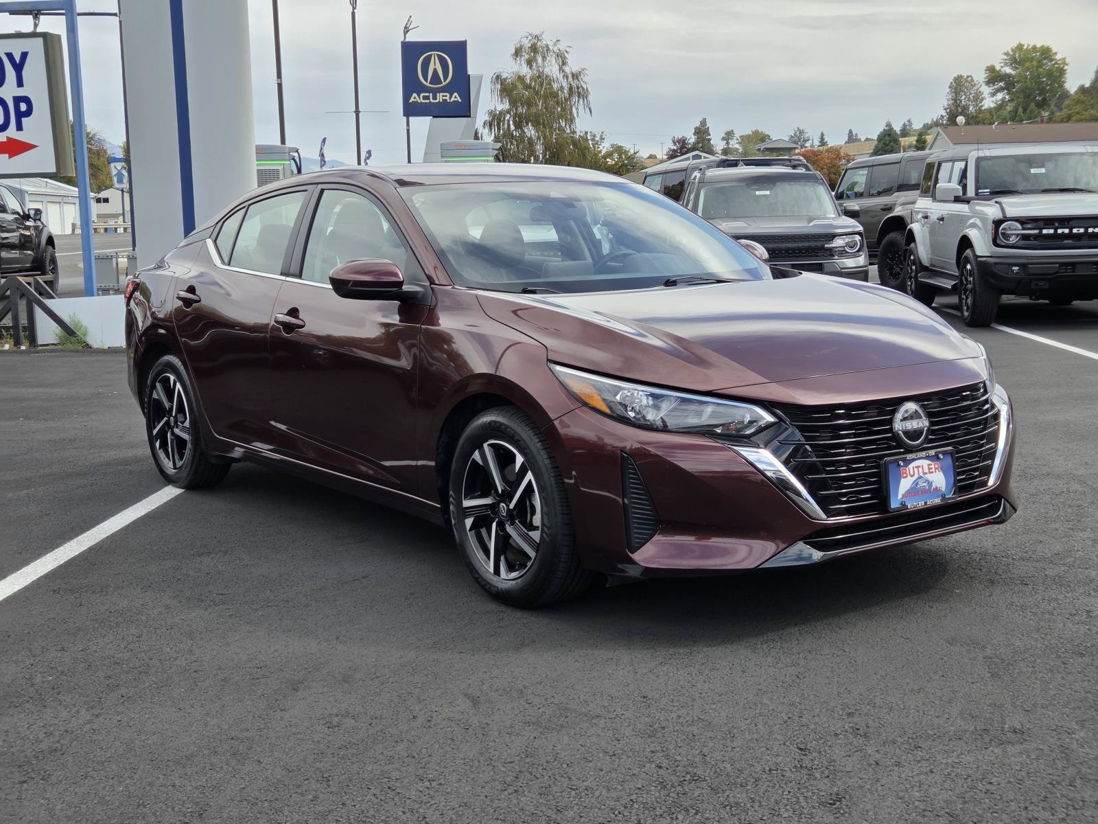 Used 2025 Nissan Sentra SV FWD image 3