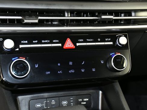 Used 2025 Hyundai Tucson SEL AWD/4WD image 29