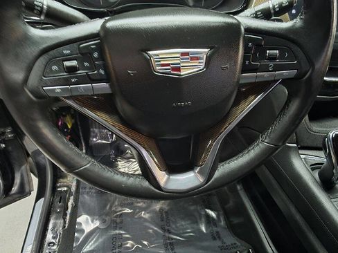 Used 2020 Cadillac XT6 Premium Luxury w/ Platinum Package AWD/4WD image 19