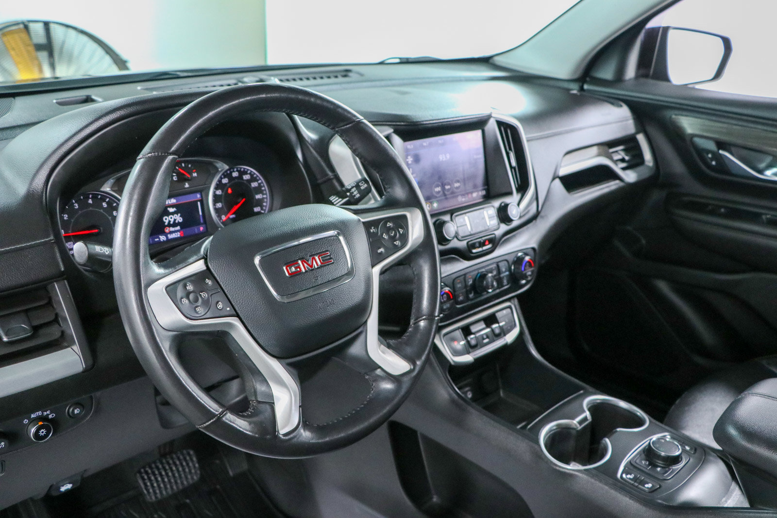 Used 2022 GMC Terrain SLT w/ LPO, Floor Liner Package AWD/4WD image 22