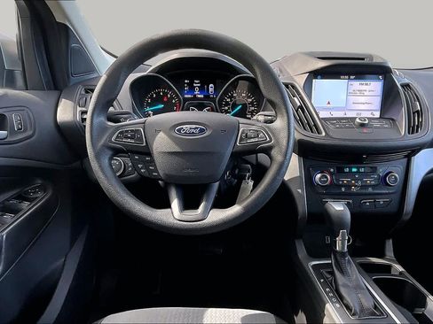 Used 2017 Ford Escape SE w/ Equipment Group 201A FWD image 6