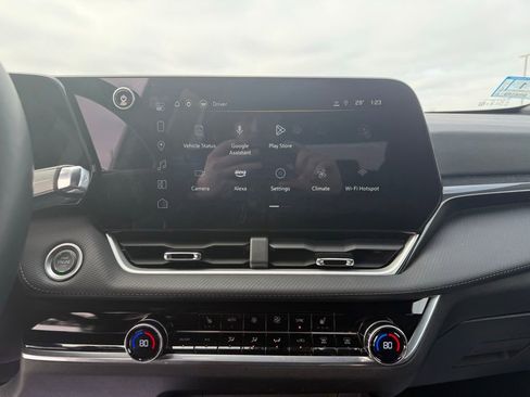 Used 2025 Chevrolet Equinox LT w/ Convenience Package II image 23