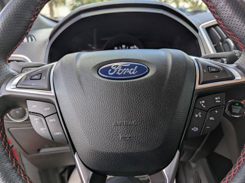 Used 2024 Ford Edge ST-Line image 28