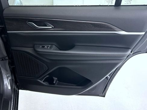 New 2025 Jeep Grand Cherokee L Limited image 17