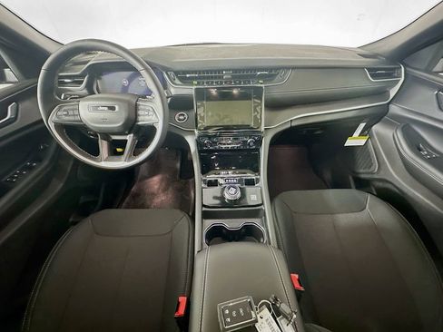 New 2026 Jeep Grand Cherokee L Laredo image 9