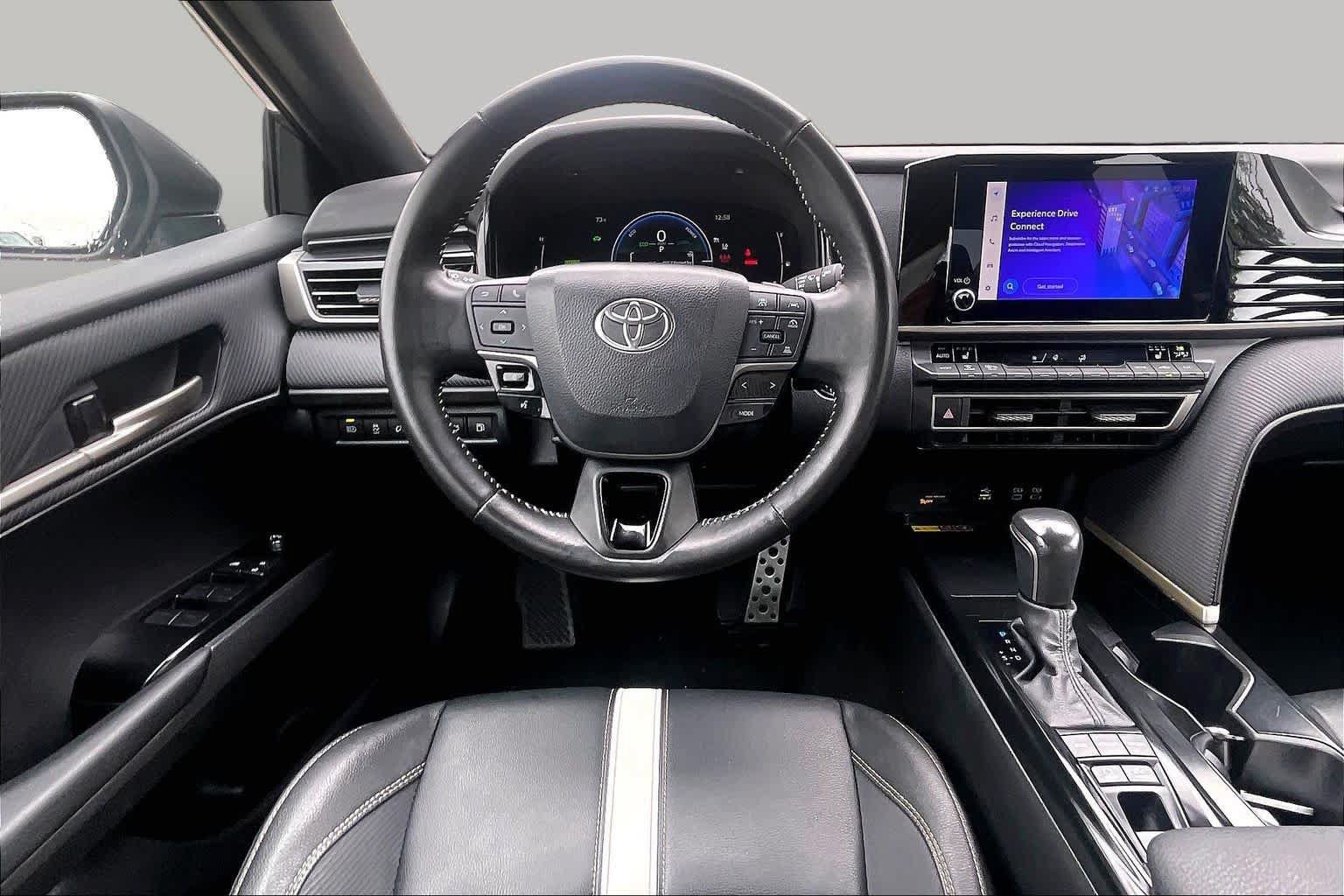 Used 2025 Toyota Camry SE w/ Convenience Package AWD/4WD image 6
