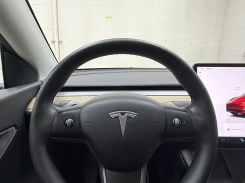 Used 2022 Tesla Model Y Performance AWD/4WD image 21
