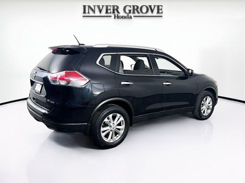 Used 2016 Nissan Rogue SV image 5