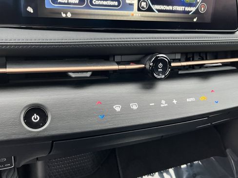 Used 2024 Nissan Ariya AWD image 20