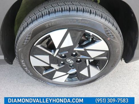 Used 2025 Hyundai Kona SEL image 24