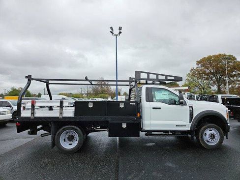New 2024 Ford F550 4x4 Regular Cab Super Duty image 9