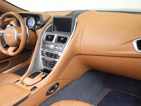 Used 2019 Aston Martin DB11 Volante RWD image 35