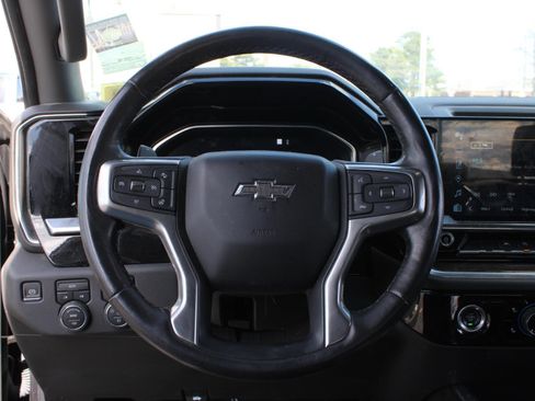 Used 2022 Chevrolet Silverado 1500 RST AWD/4WD image 8