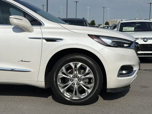 Used 2020 Buick Enclave Avenir w/ Avenir Technology Package FWD image 9