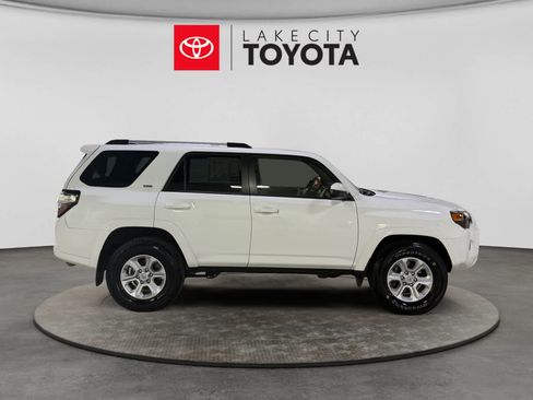 Used 2024 Toyota 4Runner SR5 RWD image 11