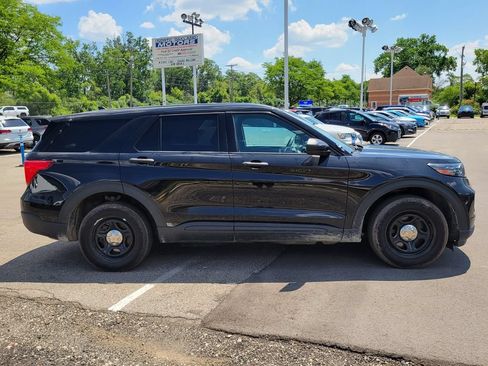Used 2021 Ford Explorer 4WD Police Interceptor w/ Ready For The Road Package image 3