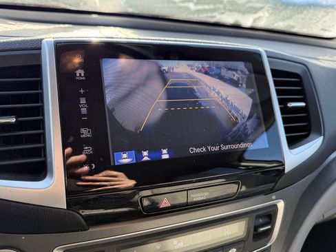 Used 2017 Honda Pilot EX image 19