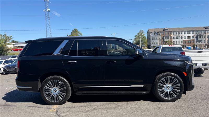 Used 2021 Cadillac Escalade Premium Luxury w/ Driver Assist Tech Package AWD/4WD image 4