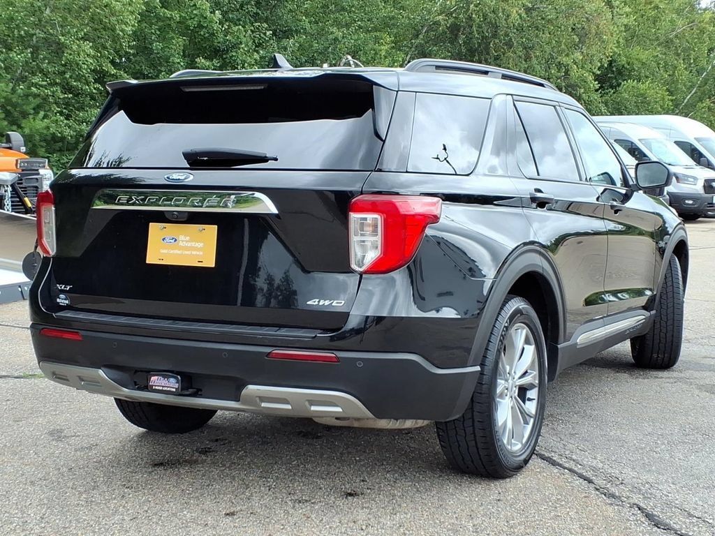 Certified 2023 Ford Explorer XLT w/ Equipment Group 202A AWD/4WD image 4