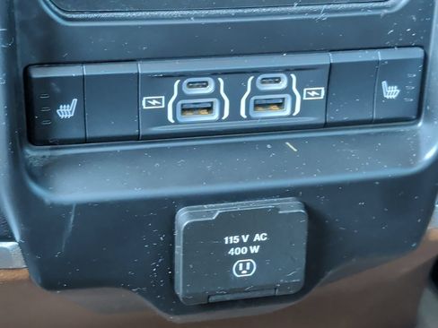 Used 2021 RAM 2500 Laramie AWD/4WD image 32
