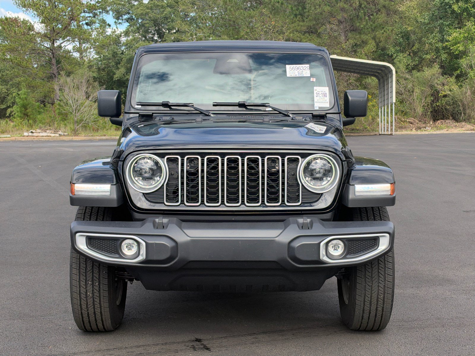 Used 2026 Jeep Wrangler Unlimited Sahara AWD/4WD image 2