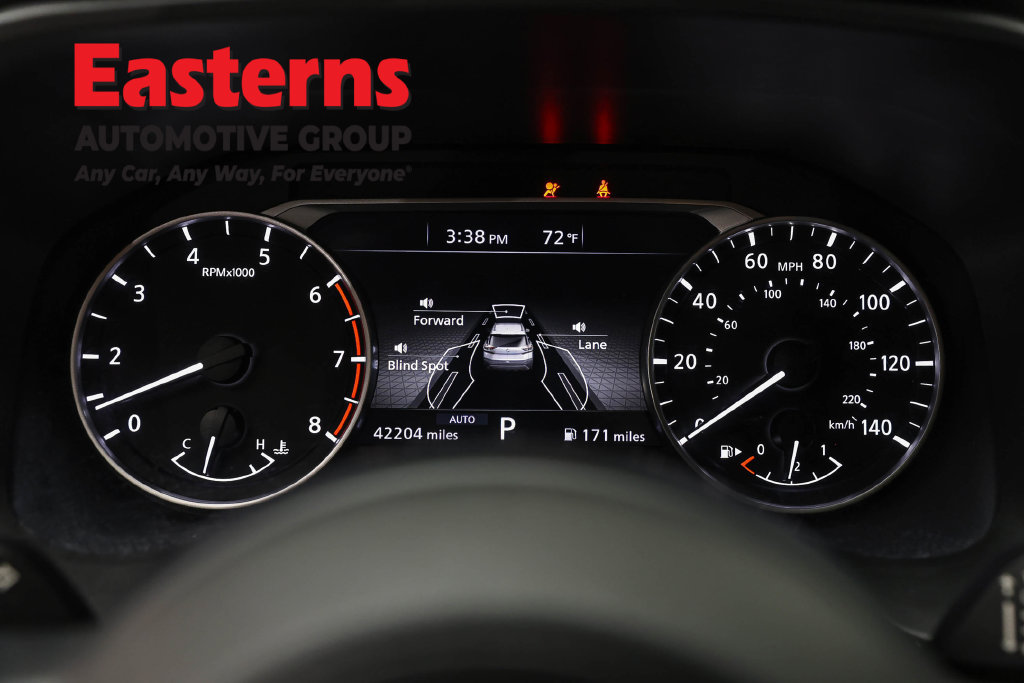 Used 2023 Nissan Rogue S AWD/4WD image 19
