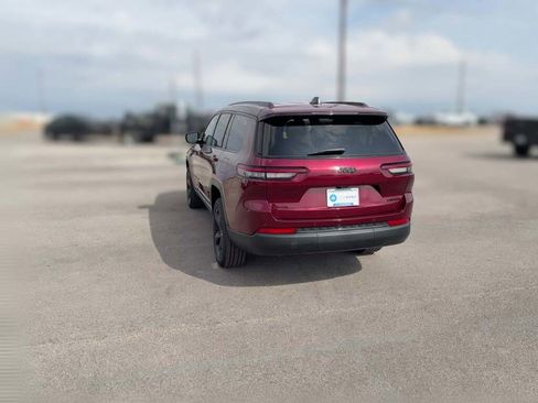 New 2025 Jeep Grand Cherokee L Limited w/ Black Appearance Package image 9