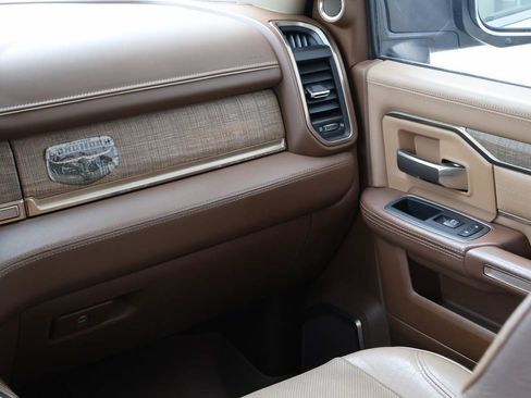 Used 2019 RAM 2500 Limited AWD/4WD image 18