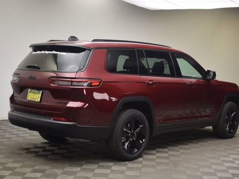 New 2025 Jeep Grand Cherokee L Limited w/ Luxury Tech Group II AWD/4WD image 7
