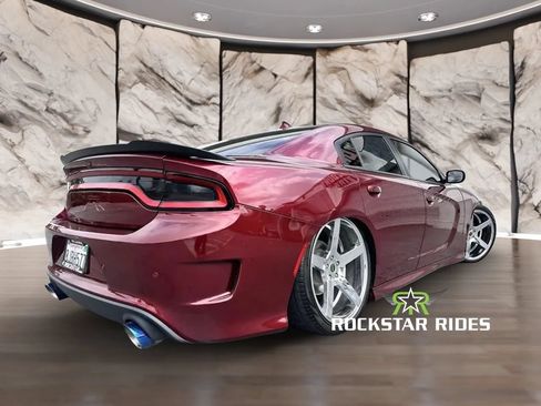 Used 2019 Dodge Charger R/T w/ Driver Confidence Group RWD image 12