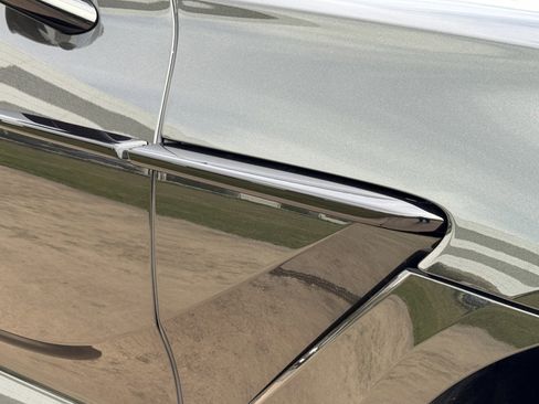 Used 2025 Aston Martin DBX 707 image 23