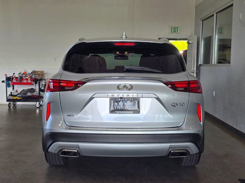 Used 2019 INFINITI QX50 Luxe w/ Navigation Package AWD/4WD image 5