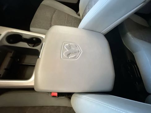 Used 2019 RAM 1500 Big Horn image 21